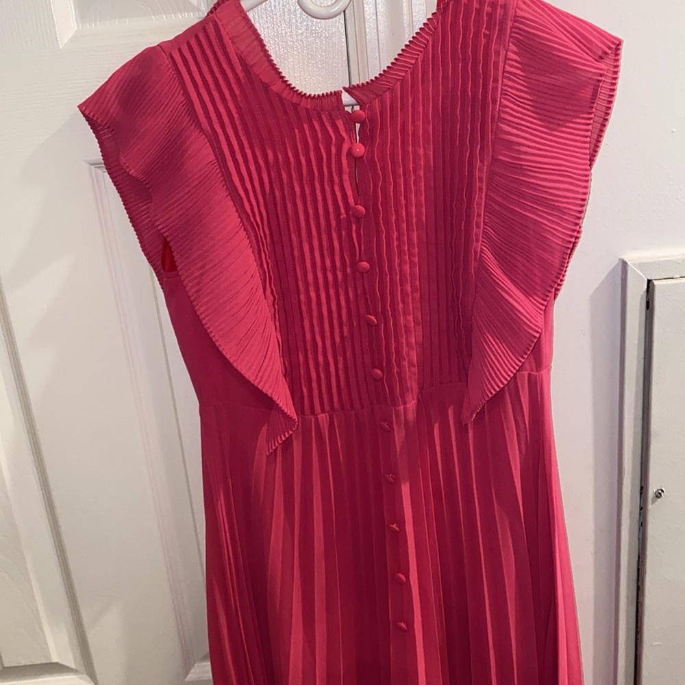 Pink dress - Picture 2 of 4